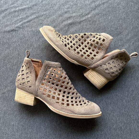 Jeffrey Campbell Taggart Suede Perforated Ankle Booties Boots 7.5 - Picture 1 of 12